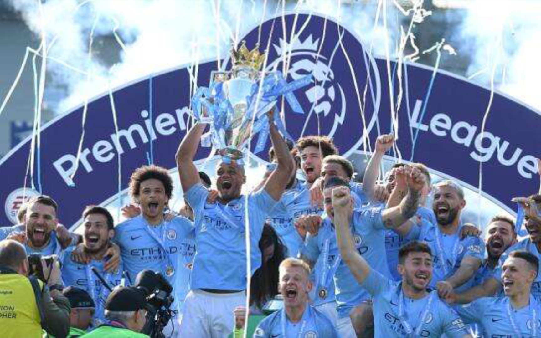 不仅依靠策 不仅依靠策